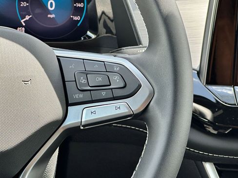 New 2026 Volkswagen Atlas Cross Sport SE image 22