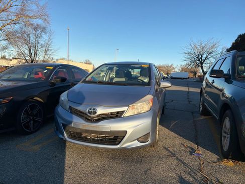 Used 2013 Toyota Yaris LE image 7