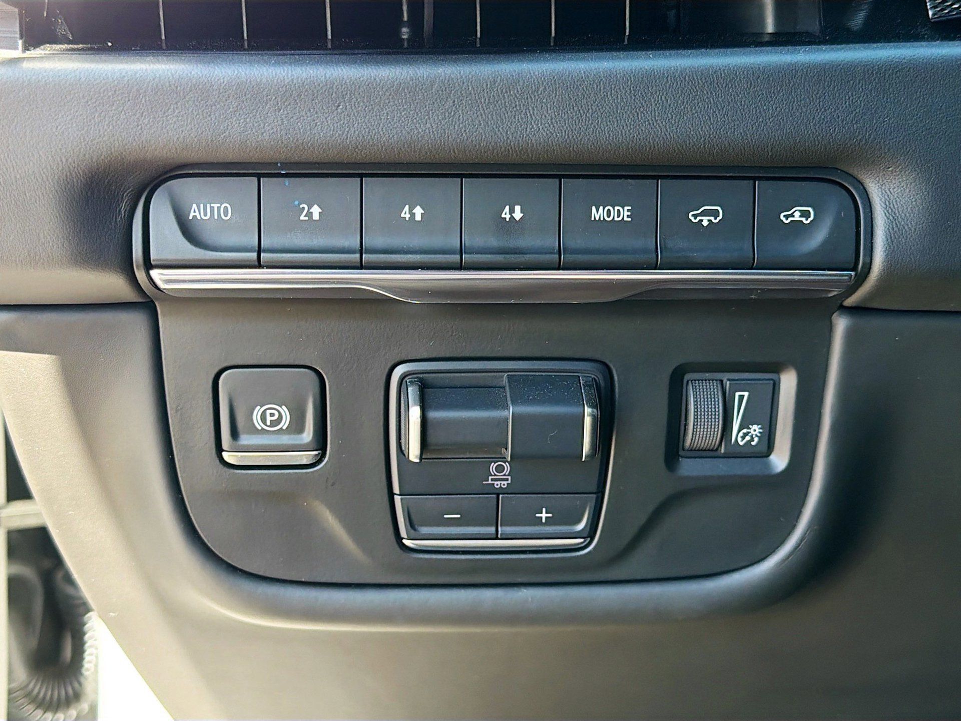 Used 2025 Cadillac Escalade Sport Platinum AWD/4WD image 36