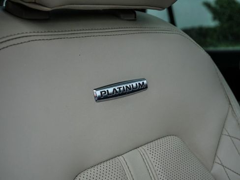 Used 2018 Ford Expedition Platinum AWD/4WD image 21