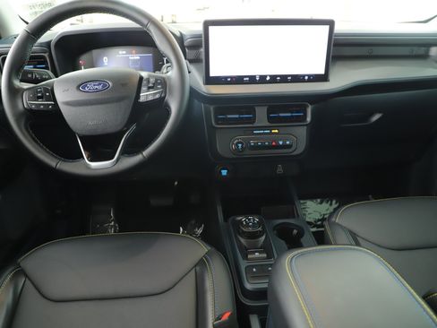 Certified 2025 Ford Maverick Lobo AWD/4WD image 17