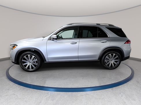 Used 2025 Mercedes-Benz GLE 350 4MATIC image 9