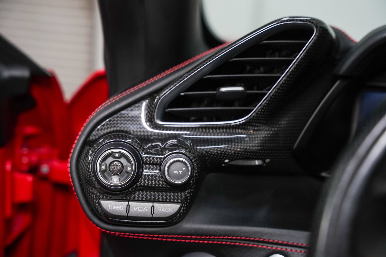 Used 2016 Ferrari 488 GTB RWD image 42
