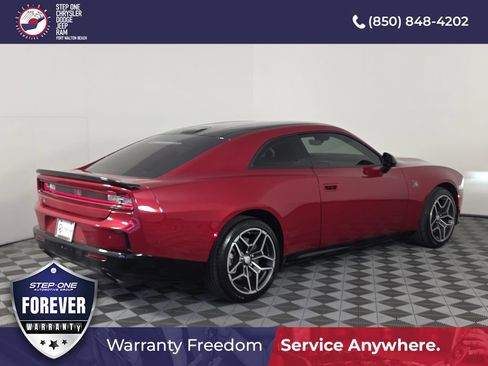 Used 2026 Dodge Charger Scat Pack AWD/4WD image 6