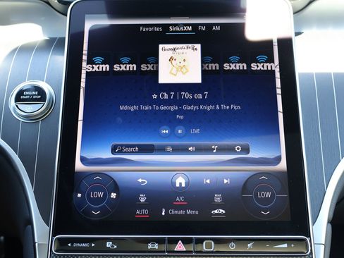 Used 2024 Mercedes-Benz GLC 300 4MATIC image 16