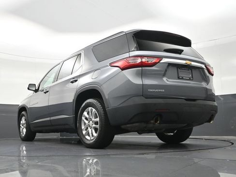 Used 2020 Chevrolet Traverse LT FWD image 28
