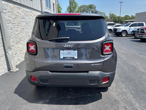 Used 2020 Jeep Renegade Sport w/ Sport Appearance Group FWD image 4