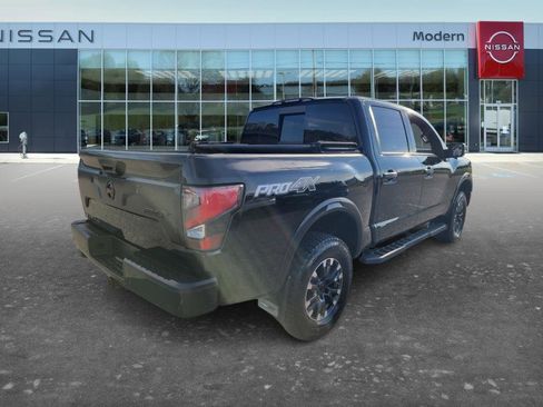 Used 2021 Nissan Titan PRO-4X w/ Pro-4x Convenience Package image 5