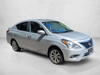 Used 2016 Nissan Versa FWD video 3