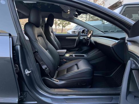 Used 2021 Tesla Model 3 Standard Range Plus image 25