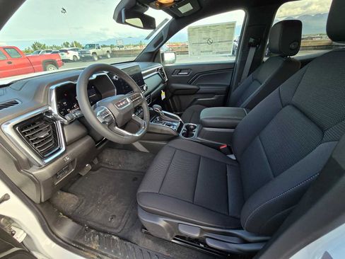 New 2024 GMC Canyon Elevation w/ Convenience Package image 21