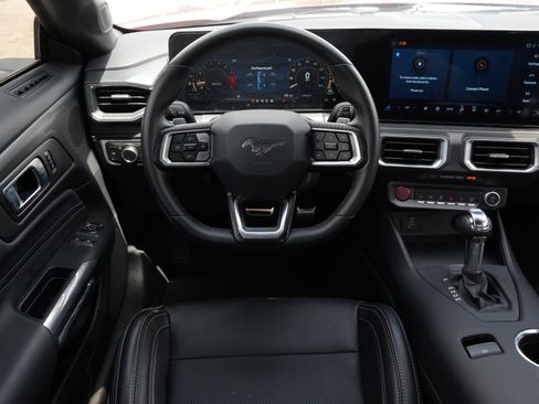 Used 2025 Ford Mustang GT Premium RWD image 9