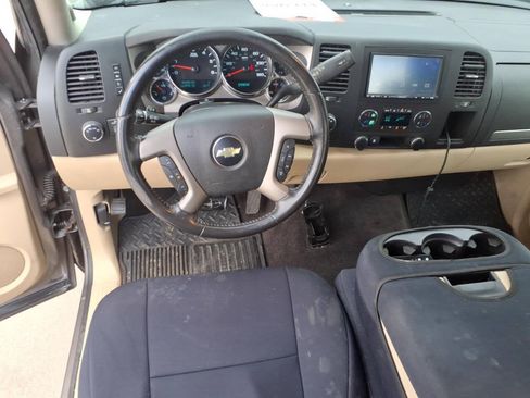 Used 2011 Chevrolet Silverado 1500 LT w/ All-Star Edition AWD/4WD image 9