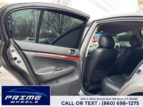 Used 2009 INFINITI G37 x Sedan w/ Premium Pkg image 12
