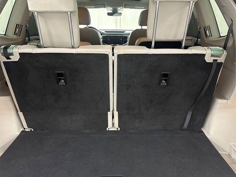 Used 2019 Volkswagen Atlas SEL Premium image 33