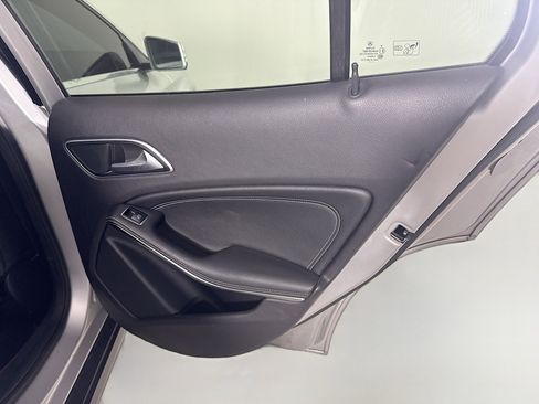 Used 2018 Mercedes-Benz GLA 250 4MATIC image 28