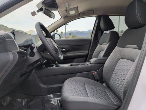 New 2026 Nissan Kicks SV image 12