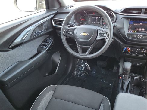 Used 2023 Chevrolet TrailBlazer LT image 11