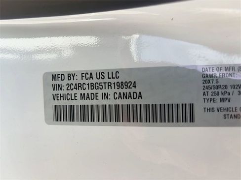 New 2026 Chrysler Pacifica Select w/ S Appearance Package image 19