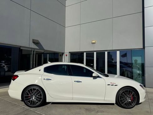Certified 2022 Maserati Ghibli Modena Q4 image 9