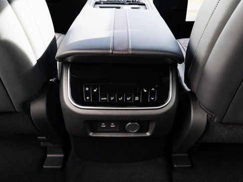 New 2026 Nissan Armada Platinum AWD/4WD image 13