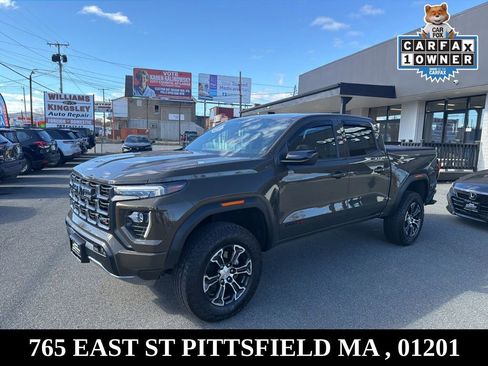 Used 2024 GMC Canyon AT4 image 3