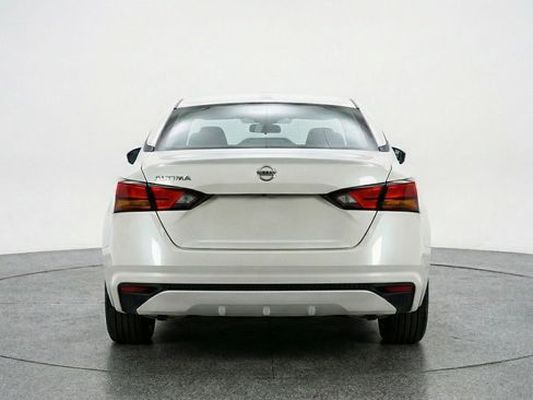 Used 2025 Nissan Altima 2.5 SV image 7