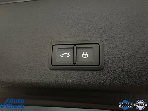 Used 2023 Audi e-tron Premium Plus w/ Premium Plus Package AWD/4WD image 15