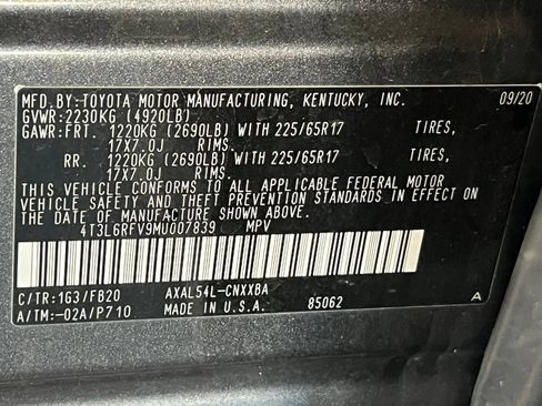 Used 2021 Toyota RAV4 LE AWD/4WD image 20