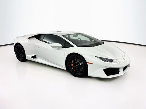 Used 2017 Lamborghini Huracan LP 580-2 RWD image 3