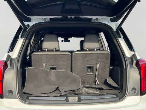 Used 2023 Cadillac XT6 Luxury image 10