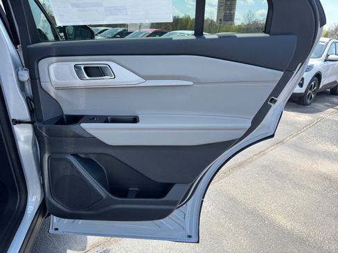 New 2026 Ford Explorer Active w/ Active Comfort Package AWD/4WD image 27