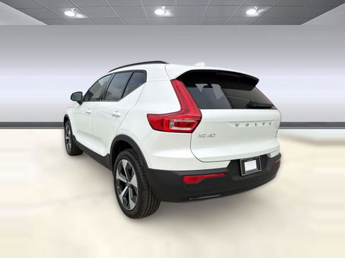 New 2026 Volvo XC40 B5 Plus w/ Protection Package Premier image 3
