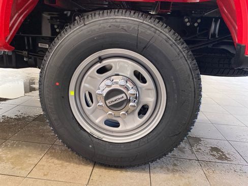 New 2026 Ford F250 XL w/ XL Chrome Package image 17