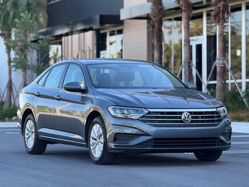 Used 2019 Volkswagen Jetta S w/ Driver Assistance Package FWD image 1