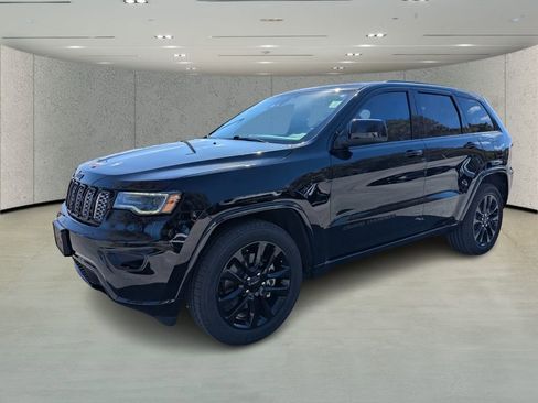 Used 2021 Jeep Grand Cherokee Laredo X image 7