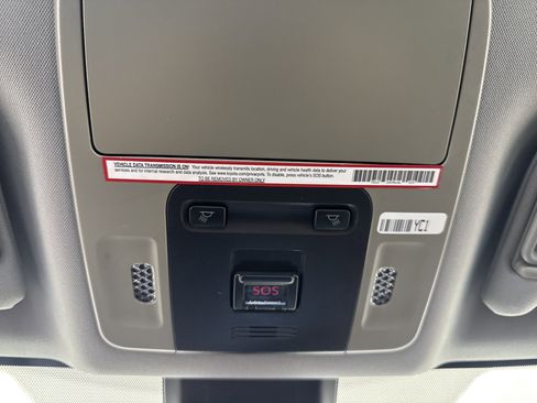 Used 2019 Toyota Camry SE image 33