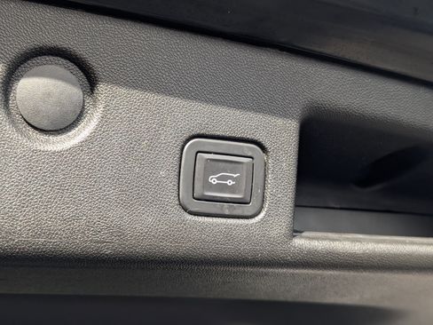 Used 2019 Chevrolet Equinox LT image 37