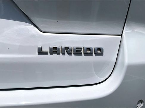 Used 2025 Jeep Grand Cherokee Laredo X RWD image 31