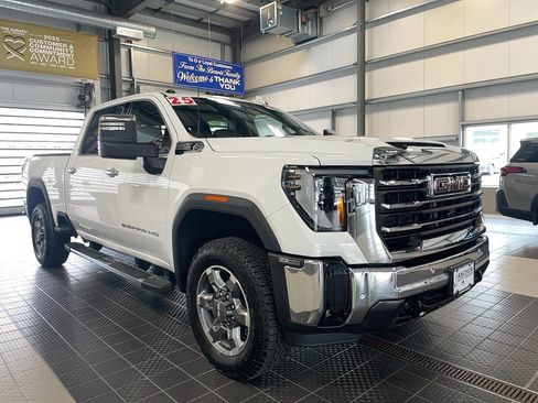 Used 2025 GMC Sierra 2500 SLT w/ SLT Premium Package AWD/4WD image 1