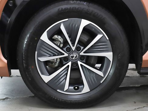 Used 2024 Lexus RZ 450e Premium w/ Technology Package AWD/4WD image 33