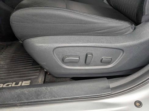Used 2018 Nissan Rogue SV w/ Premium Package image 37