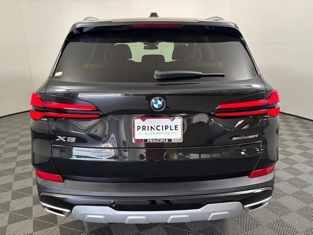 Certified 2024 BMW X5 sDrive40i w/ Premium Package RWD image 6