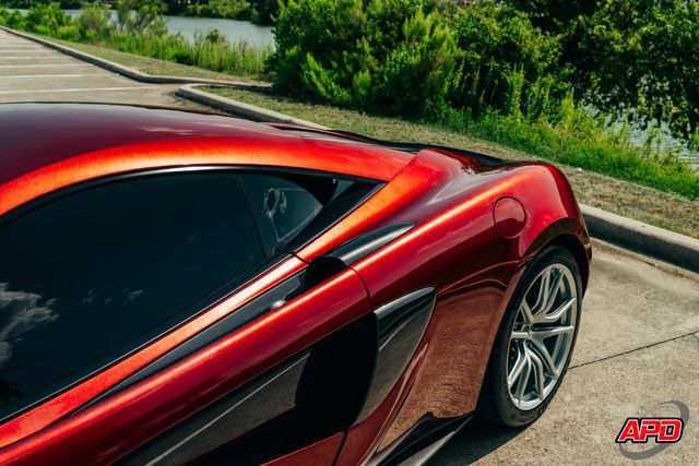 Used 2016 McLaren 570S Coupe RWD image 41