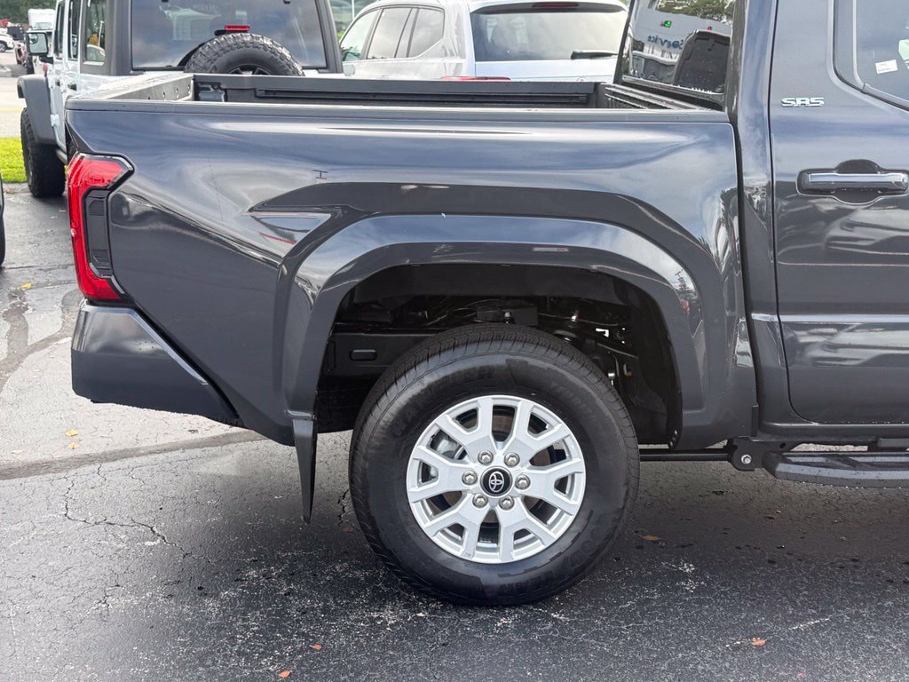 Certified 2026 Toyota Tacoma SR5 AWD/4WD image 9
