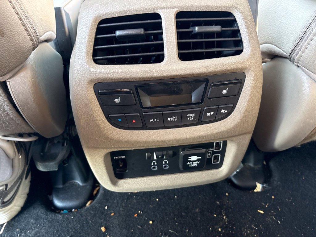 Used 2022 Honda Pilot Touring image 17