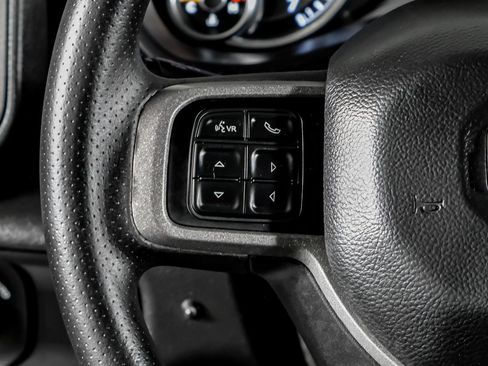 Used 2022 RAM 2500 Tradesman w/ Chrome Appearance Group AWD/4WD image 17