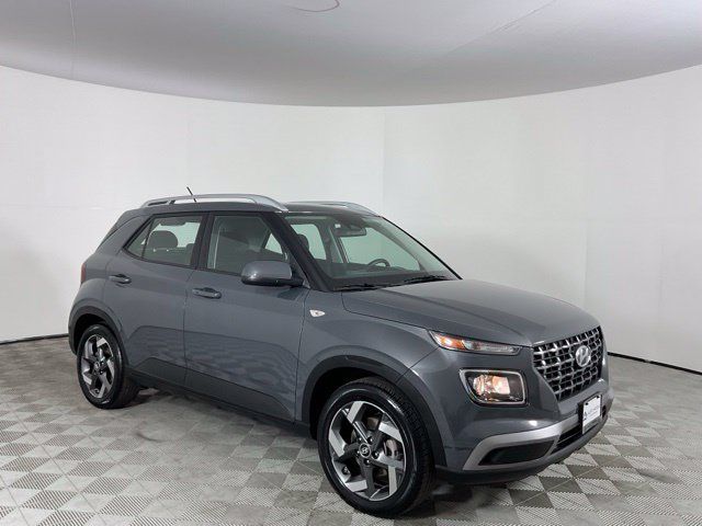 Used 2026 Hyundai Venue SEL FWD image 3