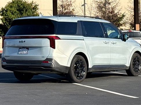 Certified 2025 Kia Carnival SX Prestige image 5