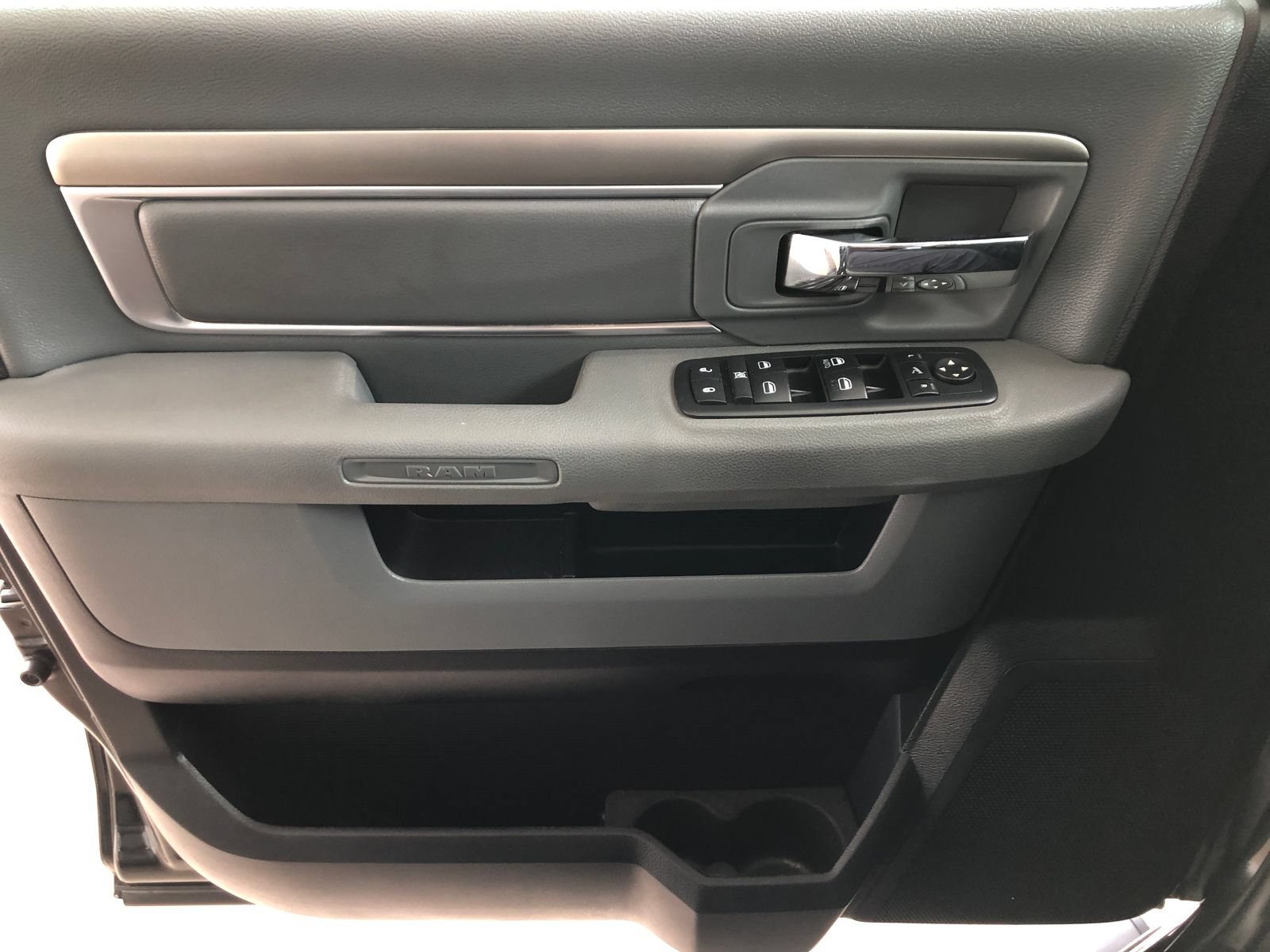 Used 2016 RAM 1500 Outdoorsman AWD/4WD image 36